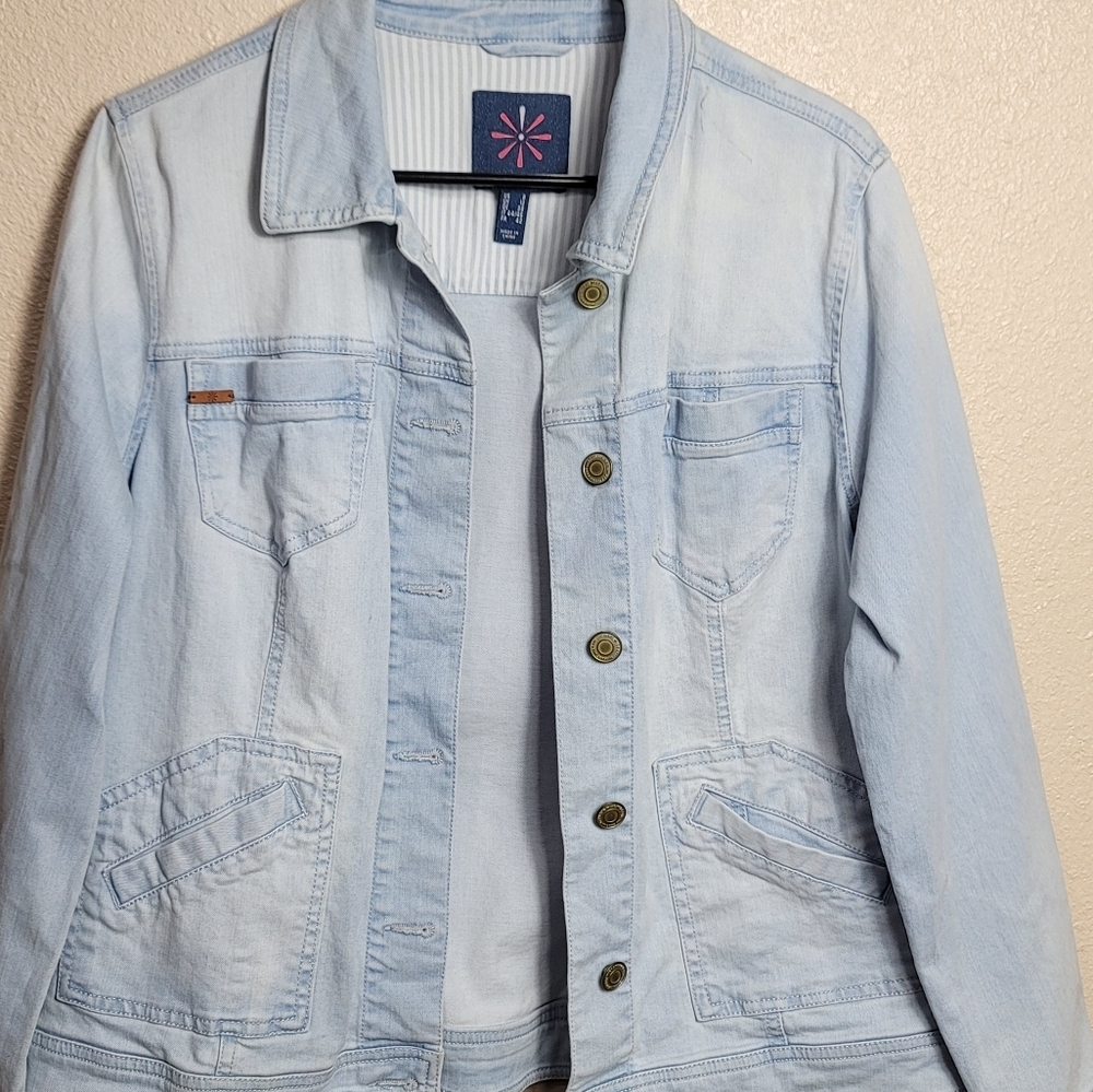 Isaac MizrahiBlue Women's TRUE DENIM Jean Jacket with Patch Pockets Size 8 - Picture 3 of 9